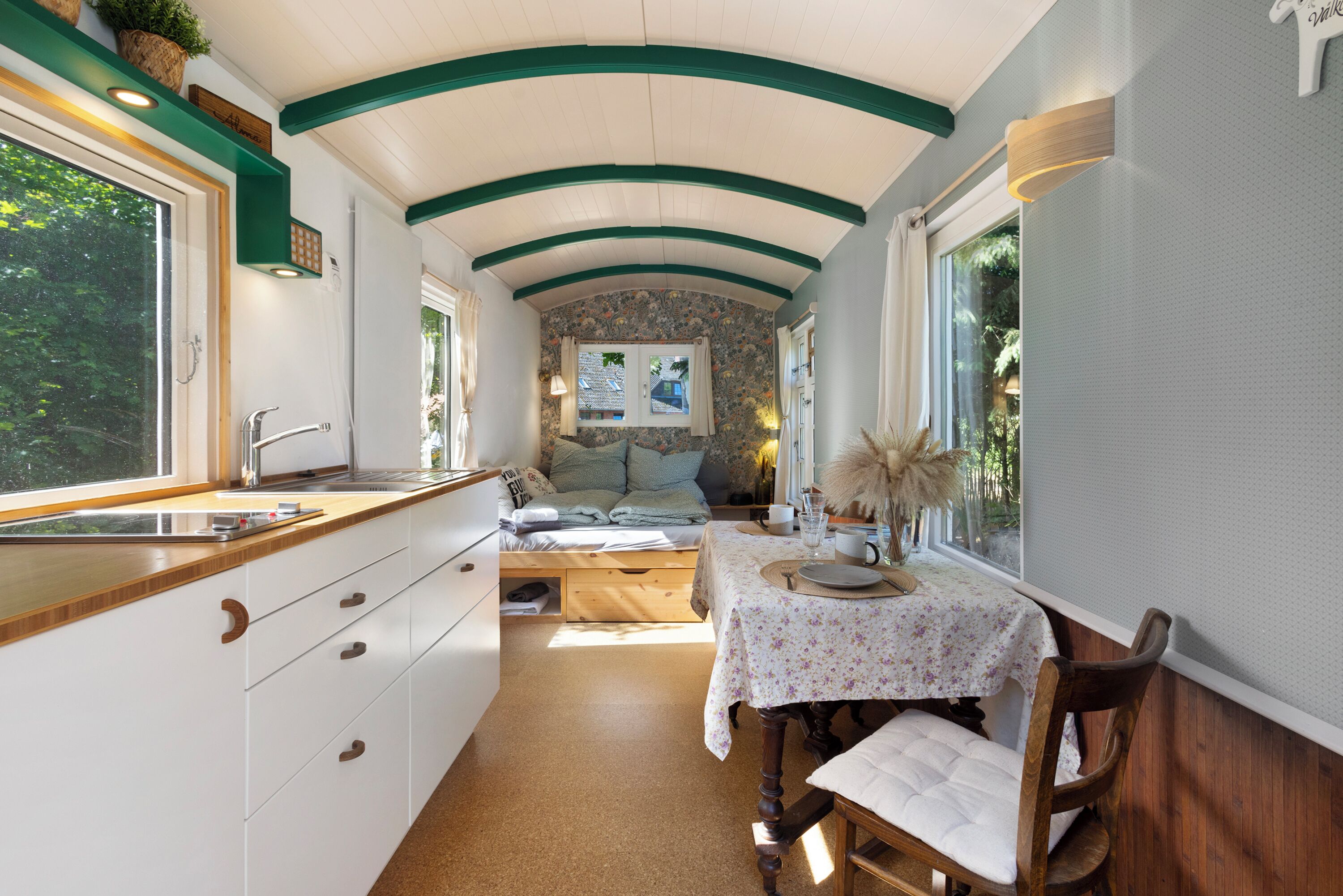 Frigorífic, placa de cuina, cafetera i tetera i bullidora elèctrica 