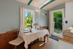 Dining - Tiny Home 'Alma' with Private Garden and Wi-Fi (Fitzen)