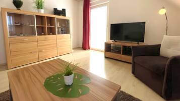 Tv, dvd-spelare och en stereo