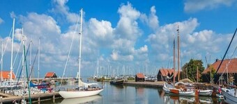 Holiday Home in Yn e Lijte with Water Sports