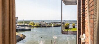 Harbor Retreat, Scheveningen