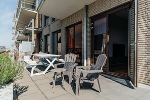 Outdoor dining - Beach Escape in Scheveningen (Scheveningen)