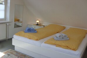 2 bedrooms, iron/ironing board, free WiFi - Haus Carolina Westerland (Westerland)