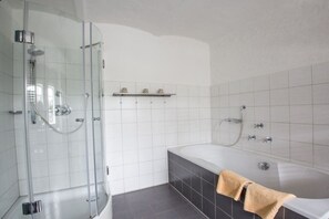Een douche, een haardroger
