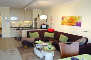 Smart-TV, DVD-spiller og stereoanlegg