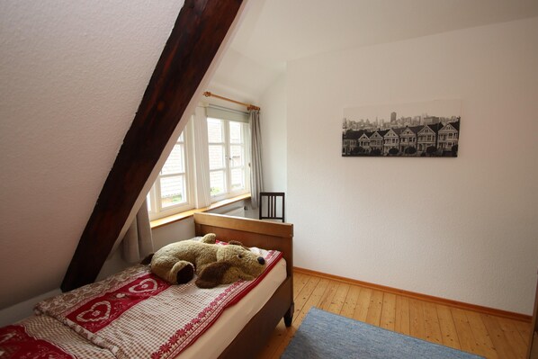 Classic Apartment, 2 Bedrooms | 6 bedrooms, individually furnished - Ferienwohnung in Dorfmark (Bad Fallingbostel)