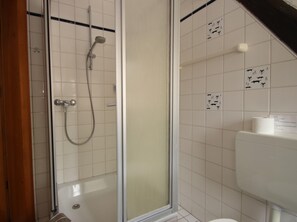 Shower, hair dryer - Ferienwohnung in Dorfmark (Bad Fallingbostel)