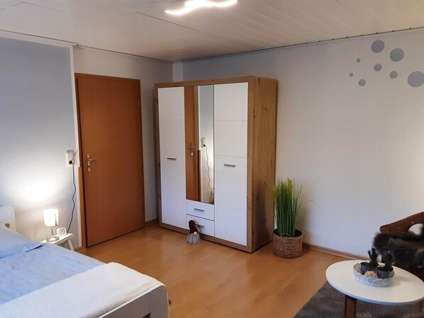 Deluxe Apartment, 1 Bedroom | 2 bedrooms, individually furnished