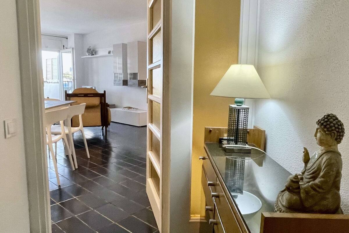 Comfort Apartment, 4 Bedrooms | Reception