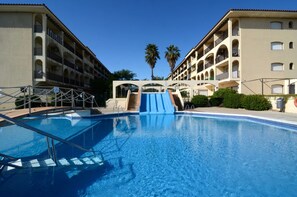 Classic Apartment, 2 Bedrooms | Pool