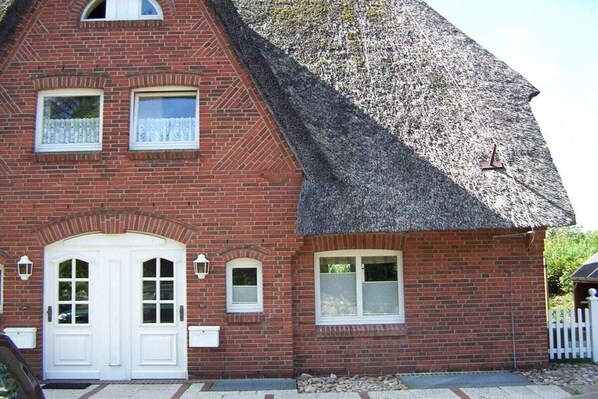 Exterior - Holiday apartment with 2 bedrooms (Sylt\/Tinnum)