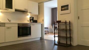 Kühlschrank, Ofen, Herdplatte, Geschirrspüler