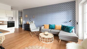 Smart-TV, Videospiele, DVD-Player, BĂŒcher