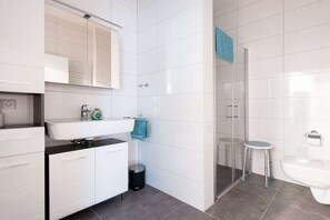 Douche, sèche-cheveux