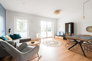 Smart TV, video games, DVD player, books