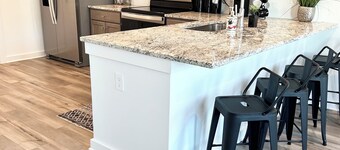 Brand New Luxury Townhouse- RelaxingModernDesign 