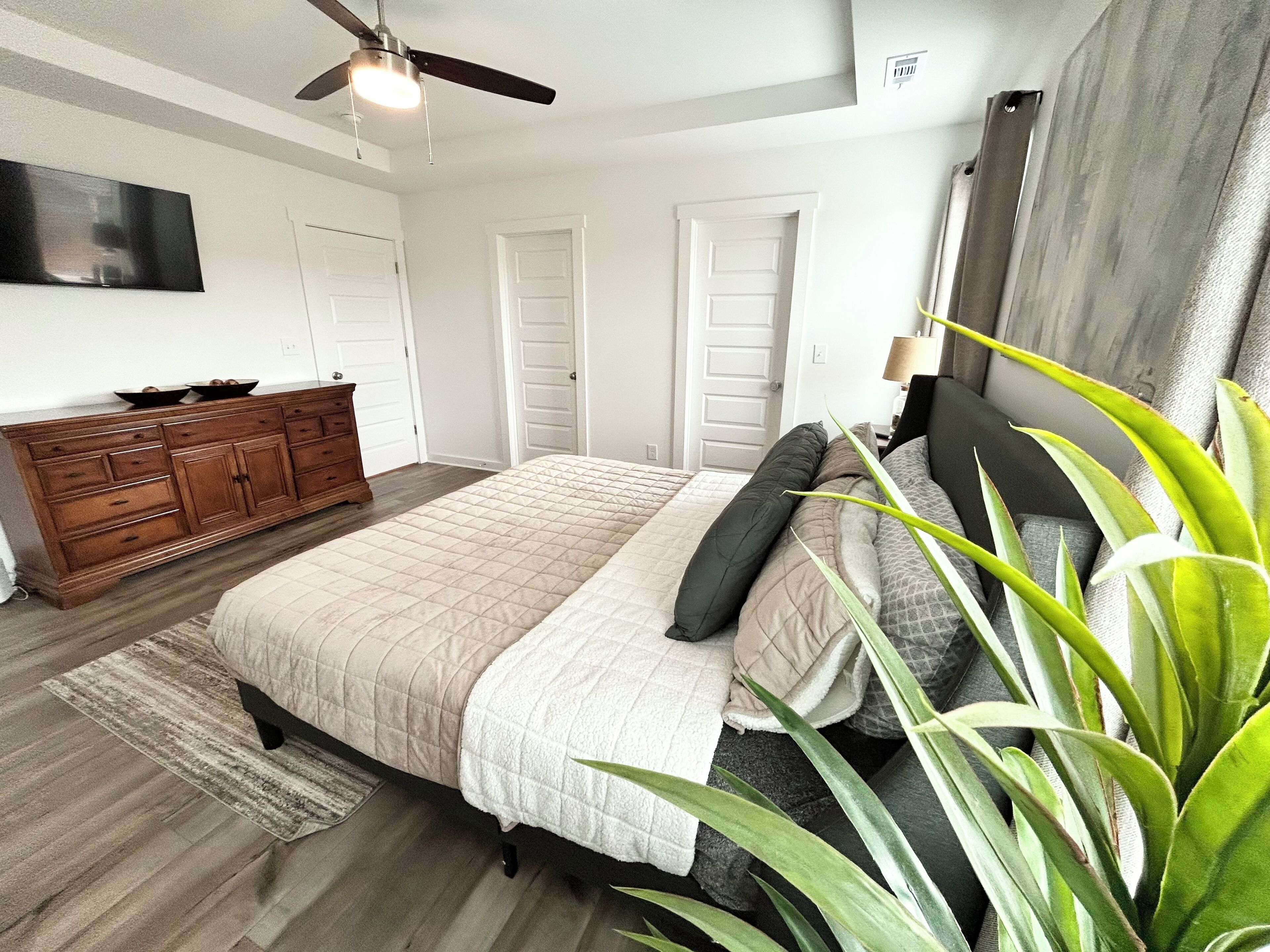 3 chambres, bureau, fer et planche à repasser, Wi-Fi gratuit