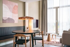 Dining - Apartment with breathtaking views of the city (Den Haag)