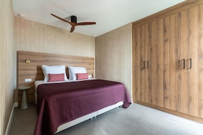 2 bedrooms, iron/ironing board, free WiFi