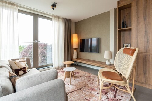 Spacious apartment in Den Haag with view