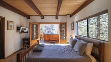 Signature Cabin, 2 Bedrooms, Mountain View, Mountainside | 2 bilik tidur, dihias secara berasingan