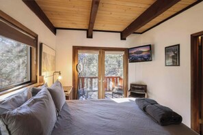 Signature Cabin, 2 Bedrooms, Mountain View, Mountainside | 2 bedrooms, individually decorated, individually furnished - Moonridge Mountain Retreat (Big Bear City)