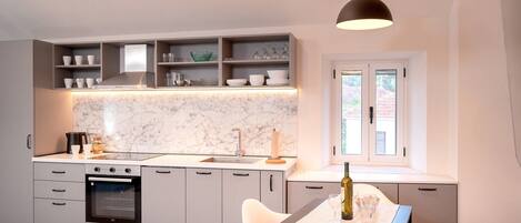 Fridge, microwave, oven, stovetop