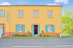 Exterior - Vintage Retreat by the Vis (Gorniès)