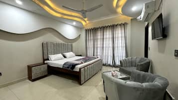 Family Double Room, City View