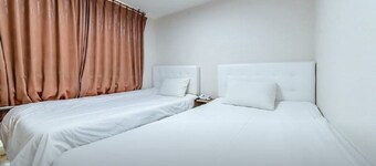 Hotel Moon