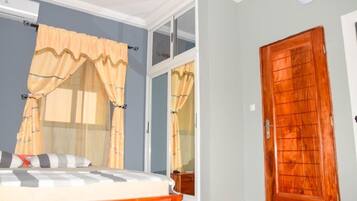 1 bedroom, iron/ironing board, free WiFi, bed sheets