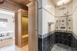 Shower - Luxury Retreat with furry friends (Alken)
