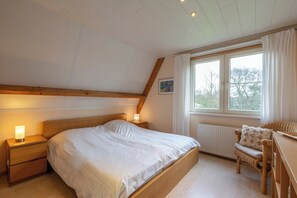 2 室のベッドルーム、WiFi (無料)