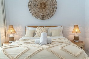 3 bedrooms, WiFi, bed sheets