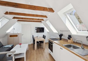Fridge, stovetop, dishwasher, coffee/tea maker - Ferienhaus fuer 10 Personen, Schneverdingen (Schneverdingen)