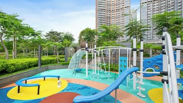 Tempat bermain anak - outdoor