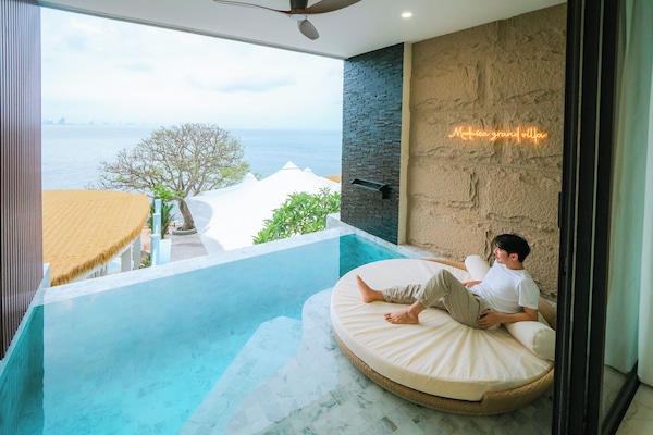 Ocean View | 1 bedroom, in-room safe, individually decorated, free WiFi