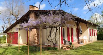 La Chênaie. Entire house with large garden.