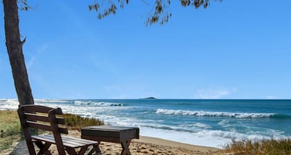 Coastal Korora Retreat - Coastal Semi Rural Reteat in Coffs Harbour