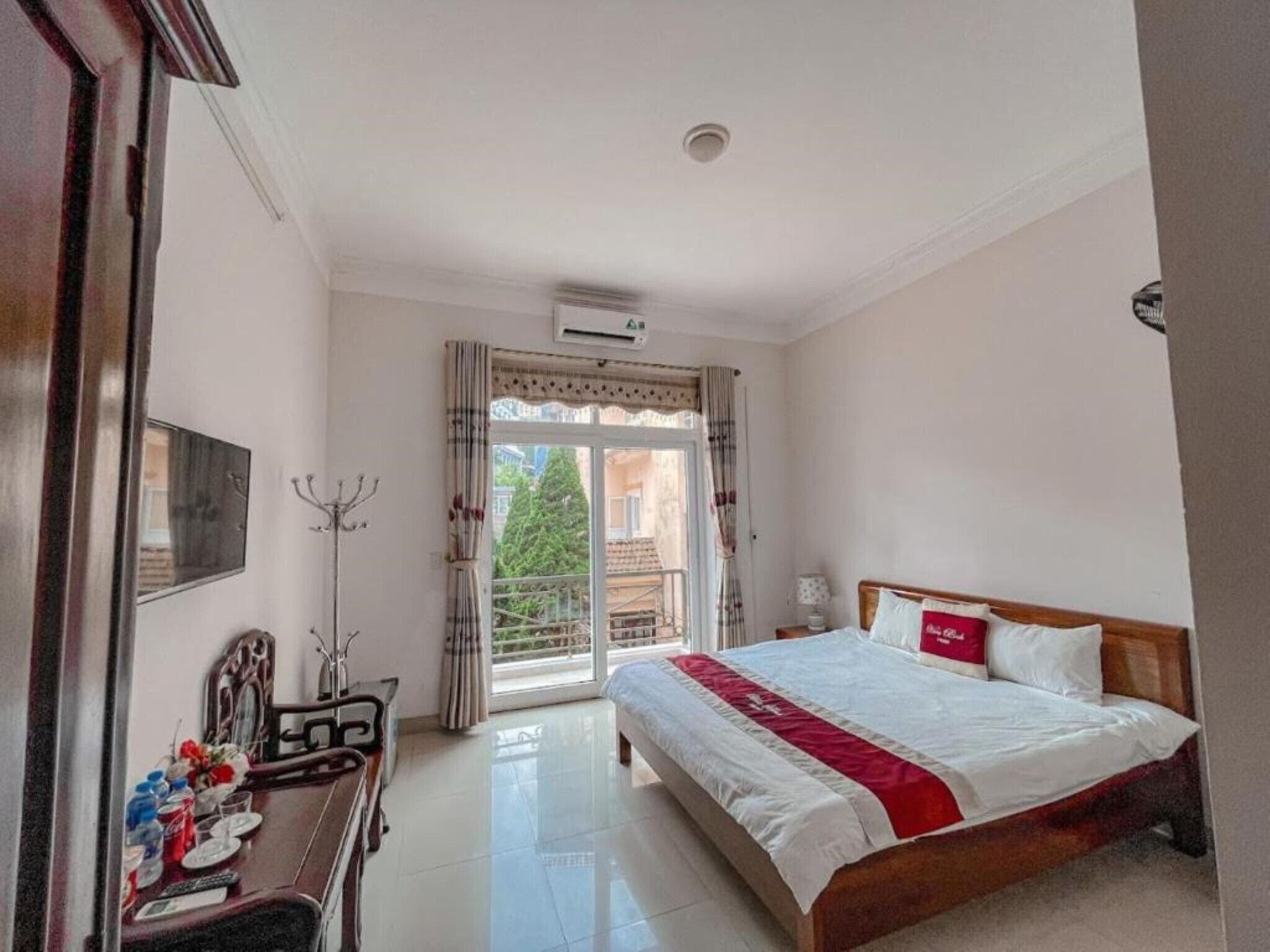 Habitación doble de uso individual | Escritorio, cortinas blackout, wifi gratis y ropa de cama 