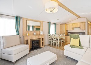 Living area - Gold Accessible 2 Bed (Clarach)