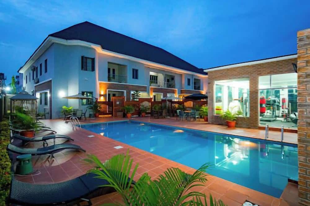 D'Stolz Villa and Hospitality