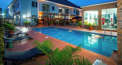 D'Stolz Villa and Hospitality