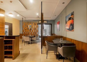 Restaurant - D'Stolz Villa and Hospitality (Abuja)