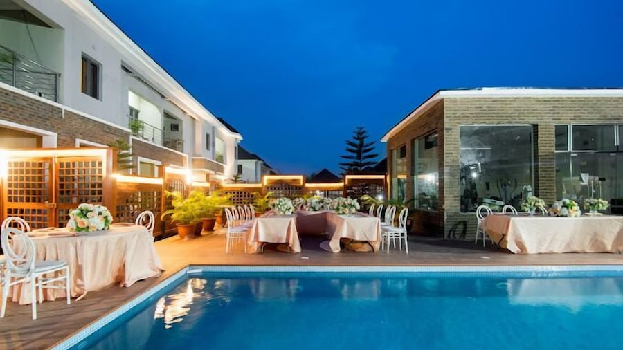 D'Stolz Villa and Hospitality