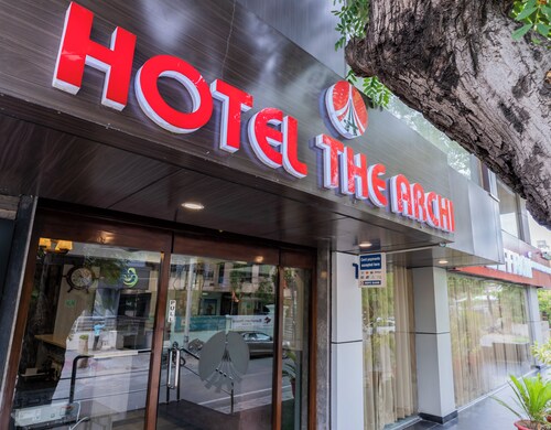 HOTEL THE ARCHI
