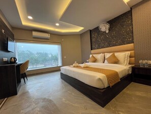 豪��華雙人房, 城市景觀 | 書桌、筆電工作空間、隔音、熨斗/熨衣板