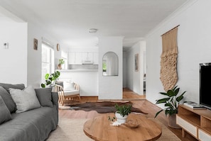 TV - Seasalt Byron Bay 4 - 34 Cavvanbah Street (Byron)