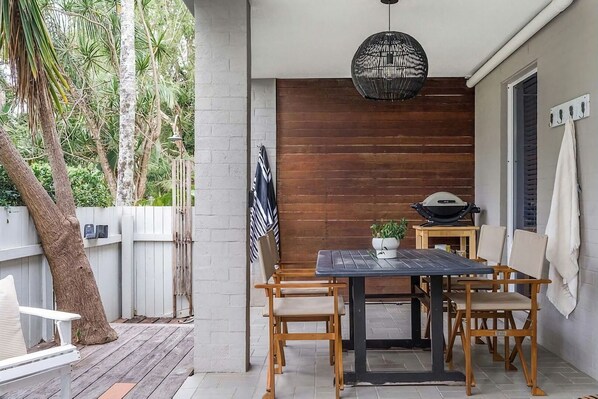 Outdoor dining - Seasalt Byron Bay 4 - 34 Cavvanbah Street (Byron)