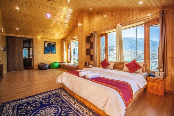 Family Room | Laptop workspace, free WiFi - Shalai Resort & Cottages (Manali)